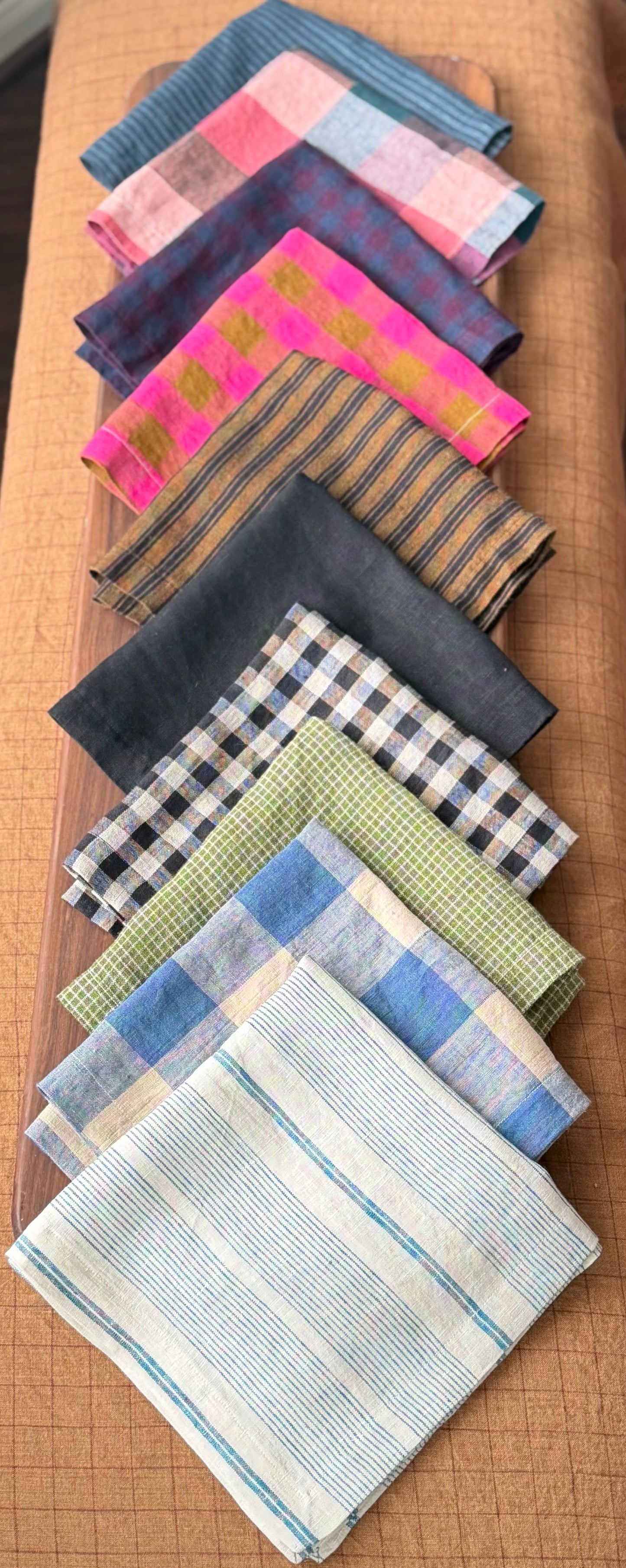 Smooth Linen Napkin- JUMBO GINGHAM IN FUCHSIA AND OCHRE