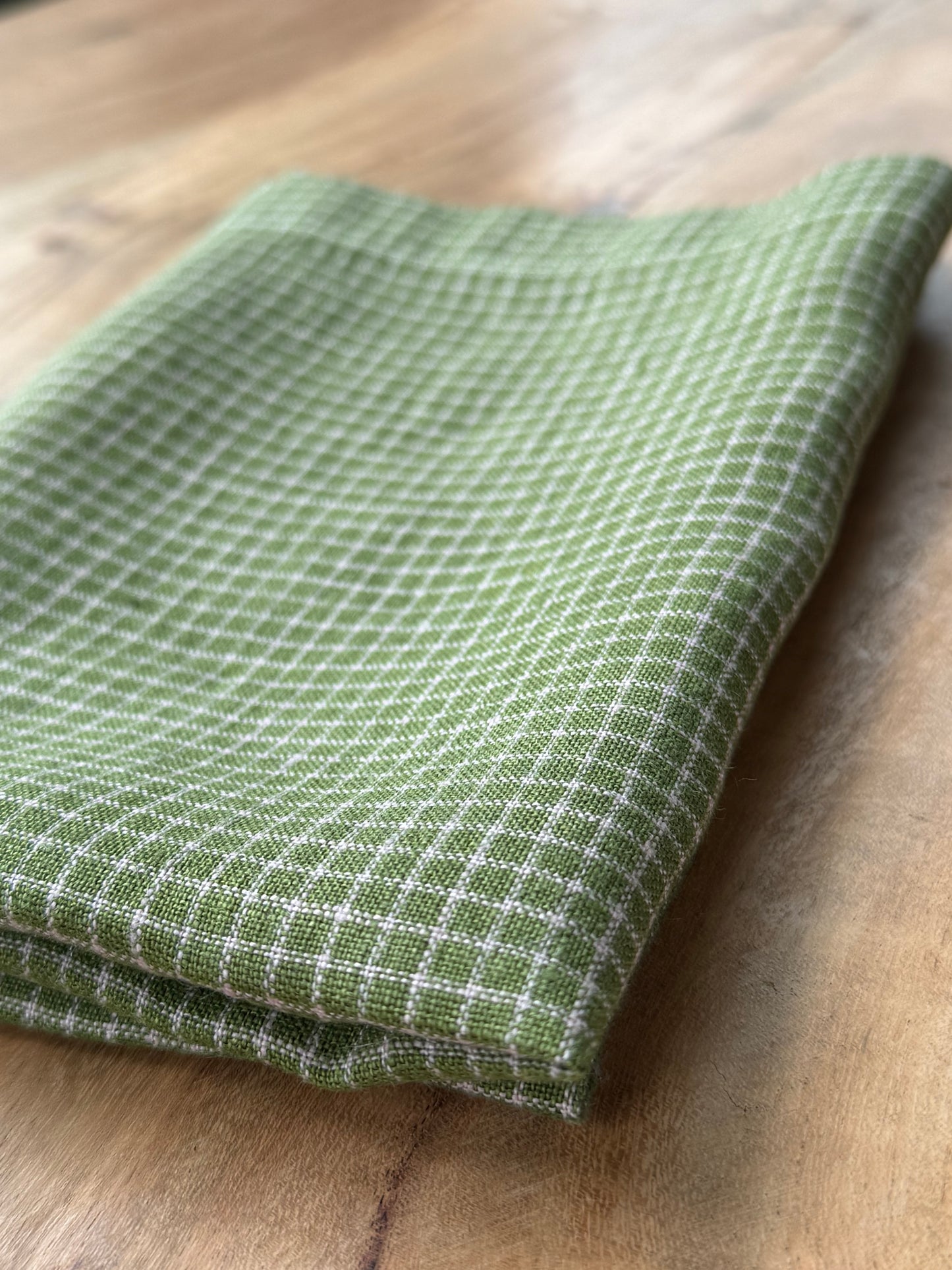 Smooth Linen Napkin- VIBRANT GREEN WITH FINE CREAM CHECK