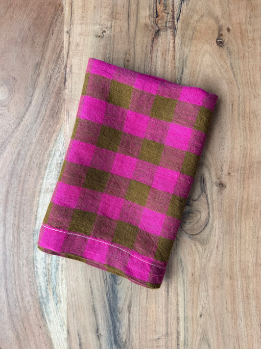 Smooth Linen Napkin- JUMBO GINGHAM IN FUCHSIA AND OCHRE