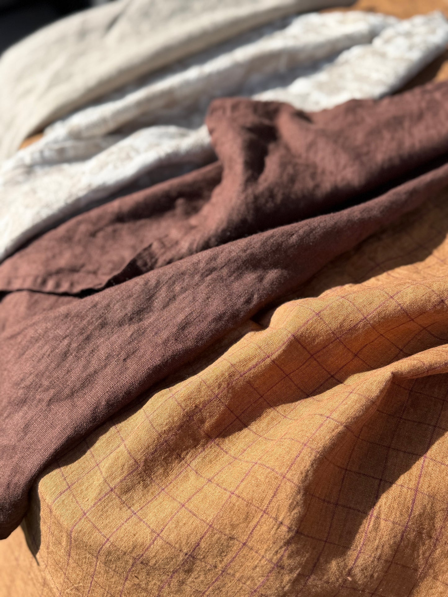 Smooth Linen Napkin- CARMEL WITH BURGUNDY CHECK